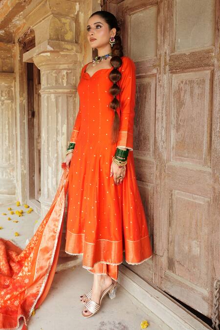 Buy_Safaa_Orange Velvet Embroidery Sweetheart Neck Shahlaar Butti Woven Anarkali Pant Set _Online_at_Aza_Fashions