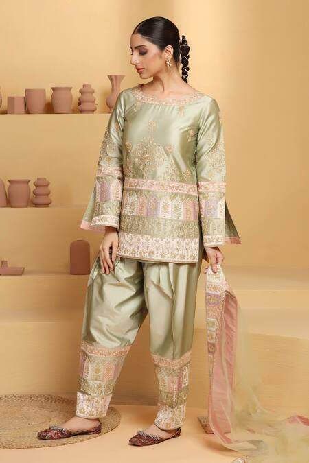 Shop Meenagurnam Green Modal, Net Embroidery, Sequins Round Floral Motif Pattern Kurta Pant Set Online at Aza Fashions Shop_Meenagurnam_Green Modal, Net Embroidery, Sequins Round Floral Motif Pattern Kurta Pant Set _Online_at_Aza_Fashions