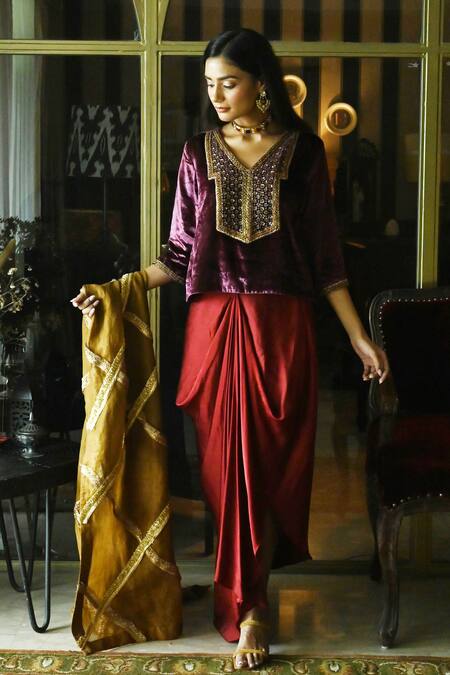 Buy_Shorshe Clothing_Gold Tissue Lace Mukesh Embellished Checkered Dupatta _Online_at_Aza_Fashions