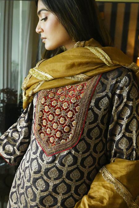 Buy_Shorshe Clothing_Gold Tissue Lace Mukesh Embellished Checkered Dupatta 