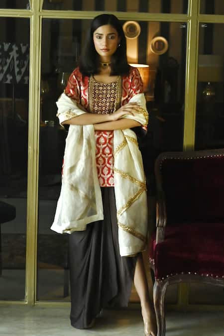 Shorshe Clothing Mukesh Checkered Embellished Dupatta 