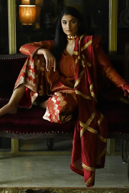 Buy_Shorshe Clothing_Red Tissue Lace Mukesh Checkered Embellished Dupatta _Online_at_Aza_Fashions