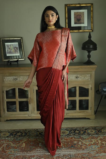 Shorshe Clothing Red Satin Silk Woven Geometric Pre-draped Saree 