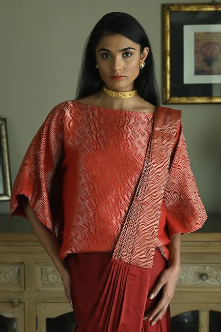 Shorshe Clothing_Red Satin, Silk Geometric Woven Pre-draped Saree _Online_at_Aza_Fashions