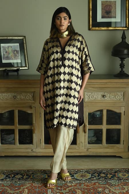 Buy_Shorshe Clothing_Brown Satin, Silk, Brocade V-neck Shahi Woven Kaftan And Nandini Dhoti Pant Set _Online_at_Aza_Fashions