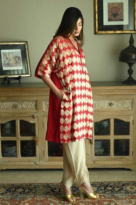 Buy_Shorshe Clothing_Red Satin, Silk, Brocade V-neck Shahi Woven Kaftan And Nandini Dhoti Pant Set 