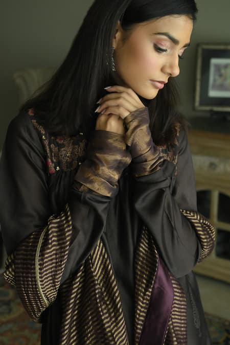 Buy_Shorshe Clothing_Purple Handloom Cotton Embroidery Sameena Stripe Woven Dupatta