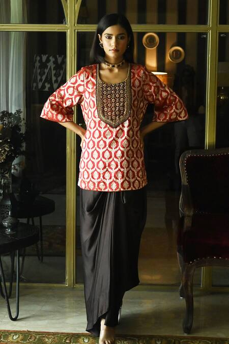 Shorshe Clothing_Red Satin, Silk, Brocade Embroidery Shruti Floral Mughal Woven Kurta And Skirt Set _at_Aza_Fashions