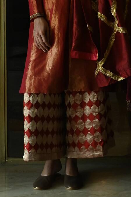 Shorshe Clothing Red Handloom Cotton Embroidery, Sequins Waahida Placement Kurta And Palazzo Set Online at Aza Fashions Shorshe Clothing_Red Handloom Cotton Embroidery, Sequins Waahida Placement Kurta And Palazzo Set _Online_at_Aza_Fashions