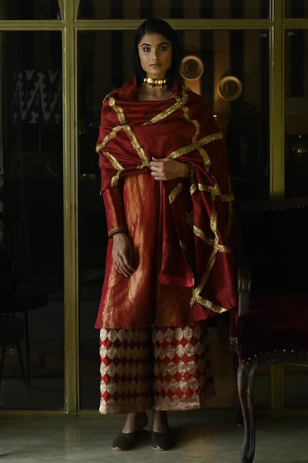 Buy_Shorshe Clothing_Red Handloom Cotton Embroidery, Sequins Waahida Placement Kurta And Palazzo Set _Online_at_Aza_Fashions