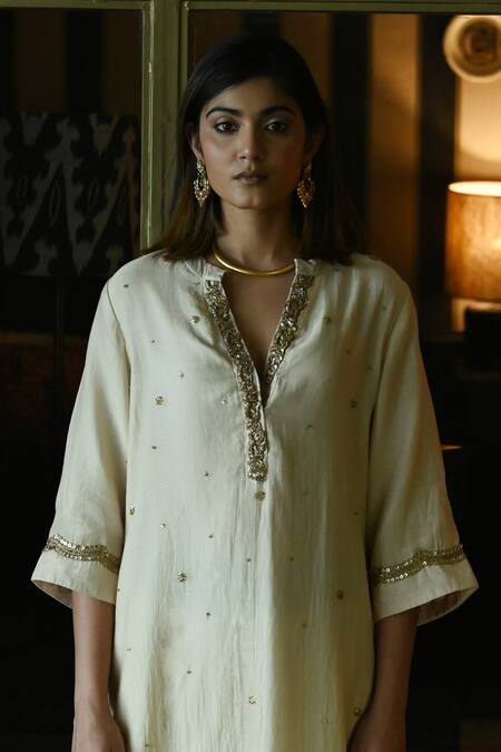 Buy_Shorshe Clothing_Beige Chanderi Embroidery, Sequins Bandeau Neck Chitkan Kurta With Salwar