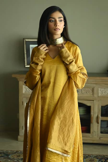Shorshe Clothing_Gold Lace Detailed Dupatta _Online_at_Aza_Fashions