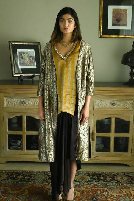 Shorshe Clothing_Yellow Handloom Cotton Beads, Sequins V-neck Oonch Neech Kurta With Cowl Skirt _Online_at_Aza_Fashions