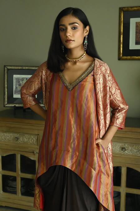 Buy_Shorshe Clothing_Purple Handloom Cotton Sequins, Beads V-neck Oonch Neech Kurta And Cowl Skirt Set _Online_at_Aza_Fashions