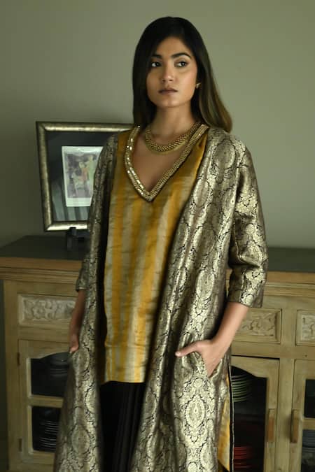 Buy_Shorshe Clothing_Brown Brocade Embroidery Open Neck Judee Floral Pattern Jacket _Online_at_Aza_Fashions