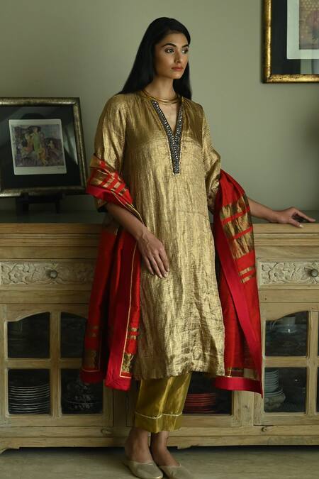 Shop_Shorshe Clothing_Red Zari Woven Stole _at_Aza_Fashions