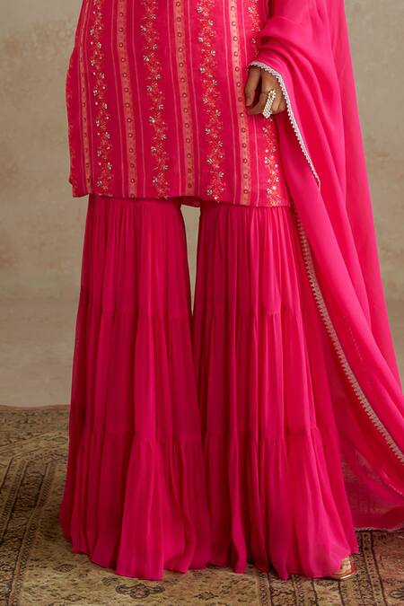 Chhavvi Aggarwal Pink Georgette Sequins, Embroidery V-neck Floral Print Kurta Sharara Set Online at Aza Fashions Chhavvi Aggarwal_Pink Georgette Sequins, Embroidery V-neck Floral Print Kurta Sharara Set _Online_at_Aza_Fashions