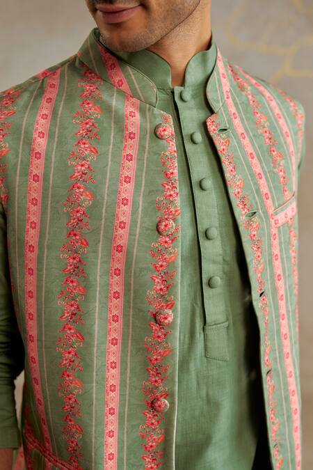 Buy_Chhavvi Aggarwal_Green Cotton, Crepe, Linen Embroidery Geometric Floral Kurta Set With Bundi _Online_at_Aza_Fashions