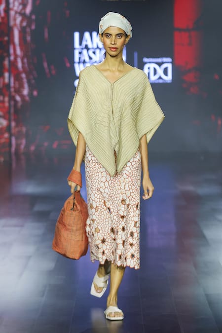 Buy_EK Katha_Beige Linen Printed Batik Cutwork Skirt _Online_at_Aza_Fashions