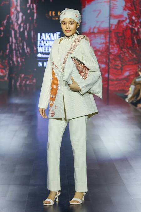 Shop_EK Katha_Off White Handloom Cotton Embroidery Quilted Blazer And Pant Set _Online_at_Aza_Fashions