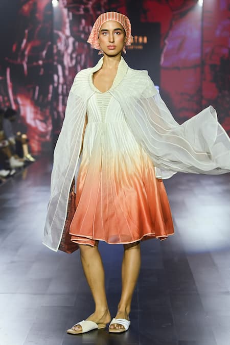 EK Katha_Off White Kota Doria, Silk Organza Embroidery Collared Ombre Dress _Online_at_Aza_Fashions