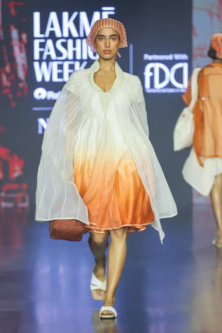 Buy_EK Katha_Off White Kota Doria, Silk Organza Embroidery Collared Ombre Dress _Online_at_Aza_Fashions