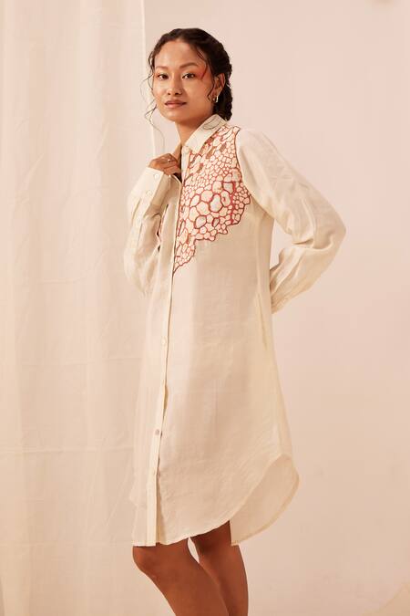 EK Katha Off White Mulberry Silk Printed Batik Collar Cutwork Shirt Online at Aza Fashions EK Katha_Off White Mulberry Silk Printed Batik Collar Cutwork Shirt _Online_at_Aza_Fashions