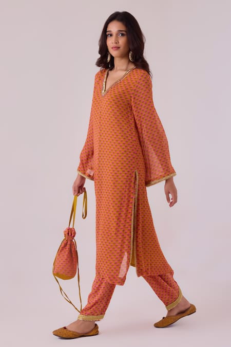 Nikasha Peach Georgette Gota Patti, Beads, Tassels V-neck Floral Embroidered Kurta Set at Aza Fashions Nikasha_Peach Georgette Gota Patti, Beads, Tassels V-neck Floral Embroidered Kurta Set _at_Aza_Fashions