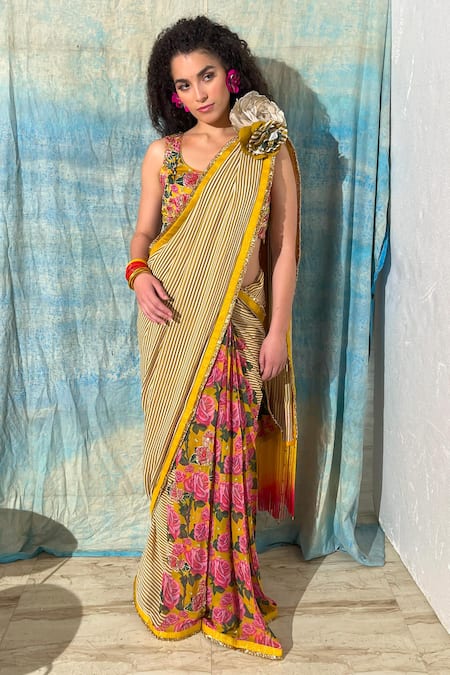 Nikasha Stripe Bloom Print Saree With Blouse 