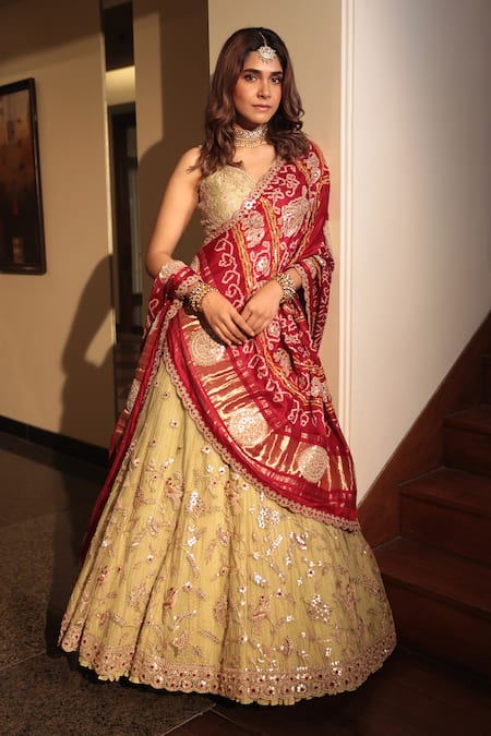 Bandhani Floral Embroidered Lehenga Set 