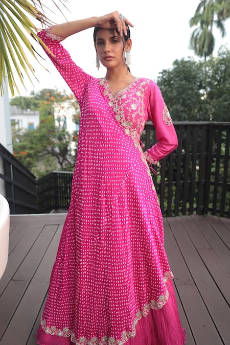 Bandhani Pink Silk, Taffeta, Crepe Cut Work V-neck Embroidered Anagarkha Anarkali Online at Aza Fashions Bandhani_Pink Silk, Taffeta, Crepe Cut Work V-neck Embroidered Anagarkha Anarkali _Online_at_Aza_Fashions