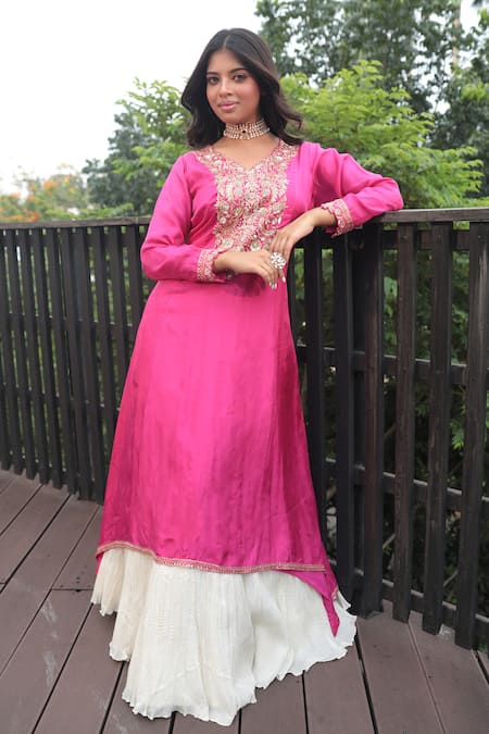 Buy Bandhani Pink Silk, Taffeta, Crepe Embroidery V-neck High Low Kurta Online at Aza Fashions Buy_Bandhani_Pink Silk, Taffeta, Crepe Embroidery V-neck High Low Kurta _Online_at_Aza_Fashions