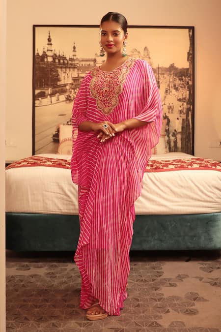 Bandhani Pink Pure Georgette Print Checks Floral Zardosi Embroidered Asymmetric Kaftan 