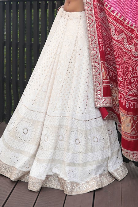 Buy_Bandhani_Off White Silk, Georgette, Taffeta Embroidery, Gota Chikankari Lehenga Set _Online_at_Aza_Fashions
