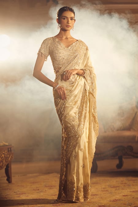 Azeera Arsh Floral Embroidered Saree With Blouse 