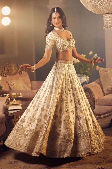 Aza wedding lehenga best sale