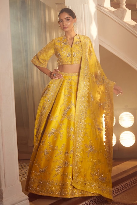Buy_Azeera_Yellow Silk Embroidery, Sequins V-neck Tanvee Zardozi Lehenga Set _Online_at_Aza_Fashions