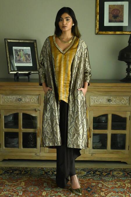 Shop_Shorshe Clothing_Yellow Handloom Cotton Beads, Sequins V-neck Oonch Neech Kurta With Cowl Skirt 