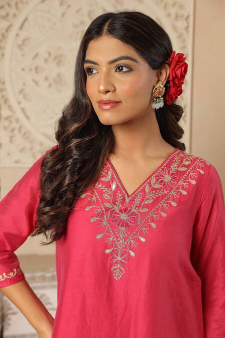 ASRUMO_Fuchsia Chanderi Gota Patti V-neck Embroidered Kurta Set _Online_at_Aza_Fashions