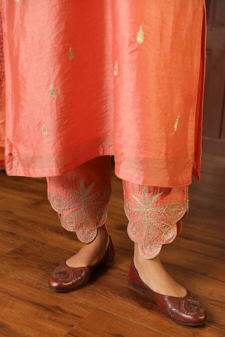 ASRUMO_Peach Chanderi Embroidery, Zari Split V-neck Placement Kurta Pant Set _Online_at_Aza_Fashions