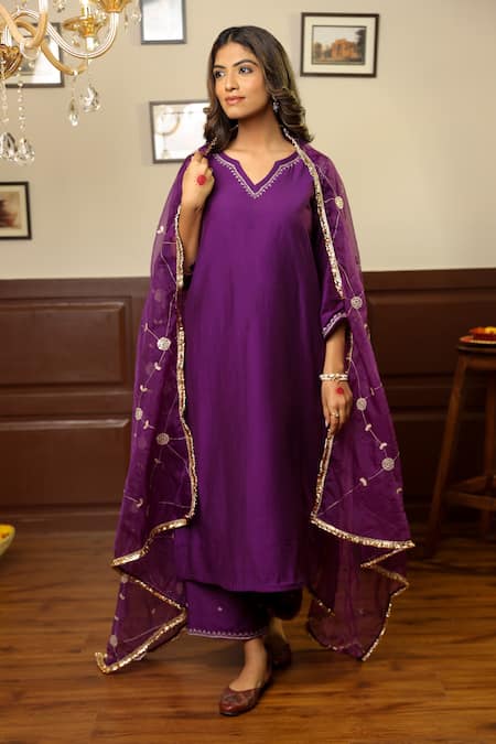 ASRUMO Zari Embroidered Kurta Set 