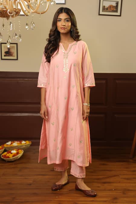 ASRUMO_Pink Chanderi Gota Patti, Embroidery Split V-neck Jaal Kurta Set _Online_at_Aza_Fashions
