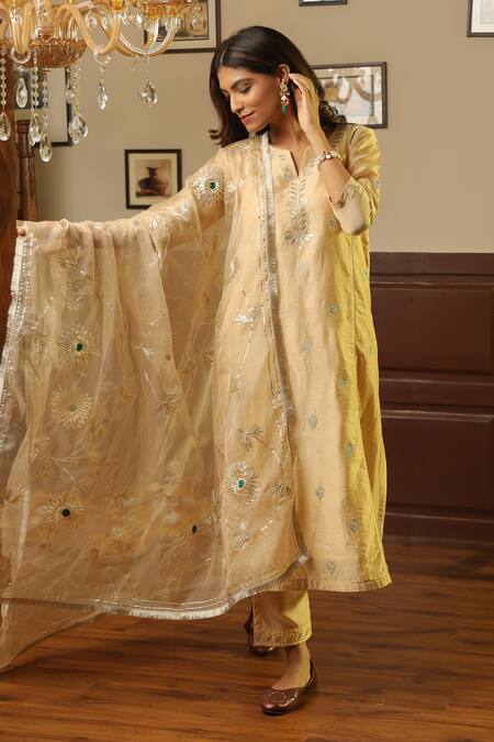 Shop_ASRUMO_Yellow Chanderi Gota Patti, Embroidery Split V-neck Jaal Kurta Pant Set _Online_at_Aza_Fashions