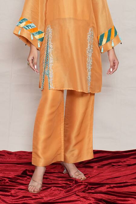 Jyoti Bansal_Yellow Tissue, Silk Mirrors, Zari Thread Placement Embroidered Kurta And Pant Set _Online_at_Aza_Fashions