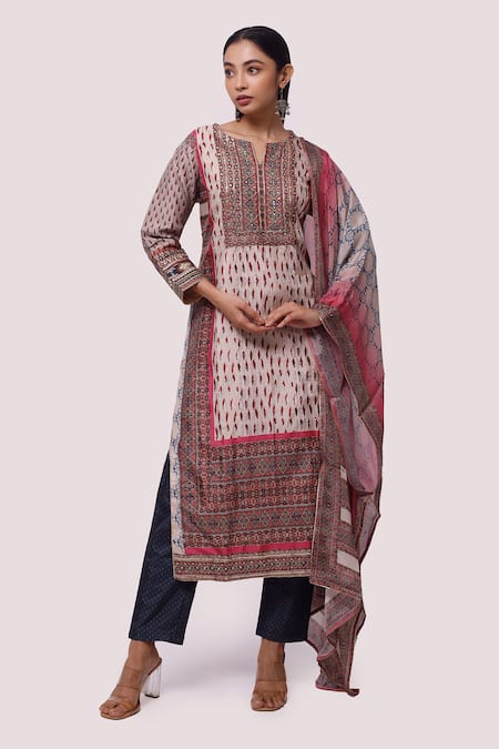 Onaya Abstract Print Kurta Set 