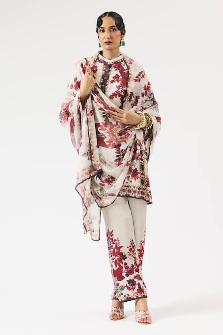 Shop Rajdeep Ranawat Ivory Kota Doria Beheroom Floral Print Dupatta at Aza Fashions Shop_Rajdeep Ranawat_Ivory Kota Doria Beheroom Floral Print Dupatta _at_Aza_Fashions