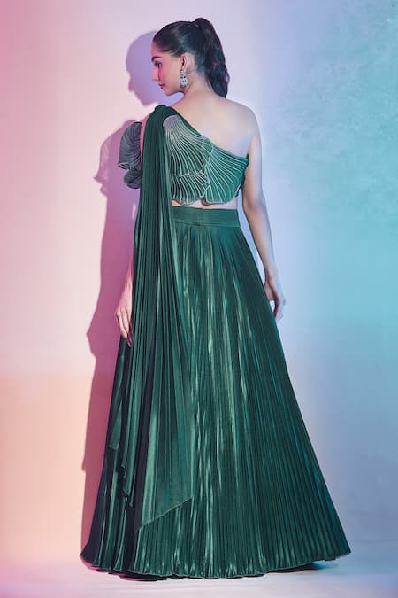 Shop Amit Aggarwal Emerald Green Satin, Crepe Pleated Lehenga With Floral Structured Draped Blouse at Aza Fashions Shop_Amit Aggarwal_Emerald Green Satin, Crepe Pleated Lehenga With Floral Structured Draped Blouse _at_Aza_Fashions