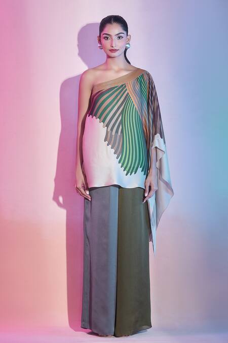 Amit Aggarwal Green Satin, Chiffon One Shoulder Asymmetric Top Online at Aza Fashions Amit Aggarwal_Green Satin, Chiffon One Shoulder Asymmetric Top _Online_at_Aza_Fashions