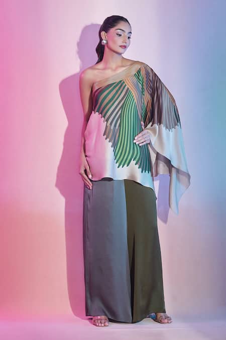 Shop Amit Aggarwal Green Satin, Chiffon One Shoulder Asymmetric Top Online at Aza Fashions Shop_Amit Aggarwal_Green Satin, Chiffon One Shoulder Asymmetric Top _Online_at_Aza_Fashions