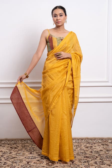 Vinusto Handwoven Saree With Embroidered Blouse 